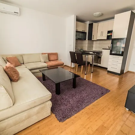 Apartman Avaz *